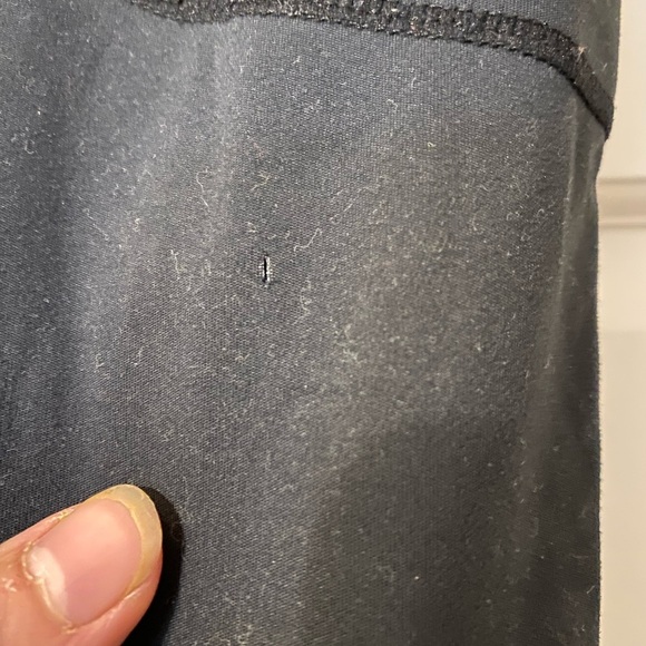 Halara Crossover Pocket Hem Full Length Flare Leggings in Black Size Medium - Picture 4 of 6